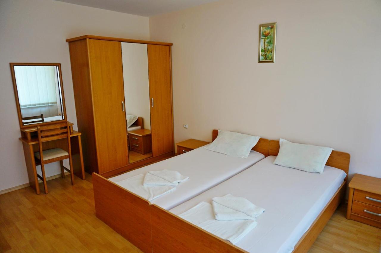 Gt Privilege Fort Beach Apartments Elenite Buitenkant foto