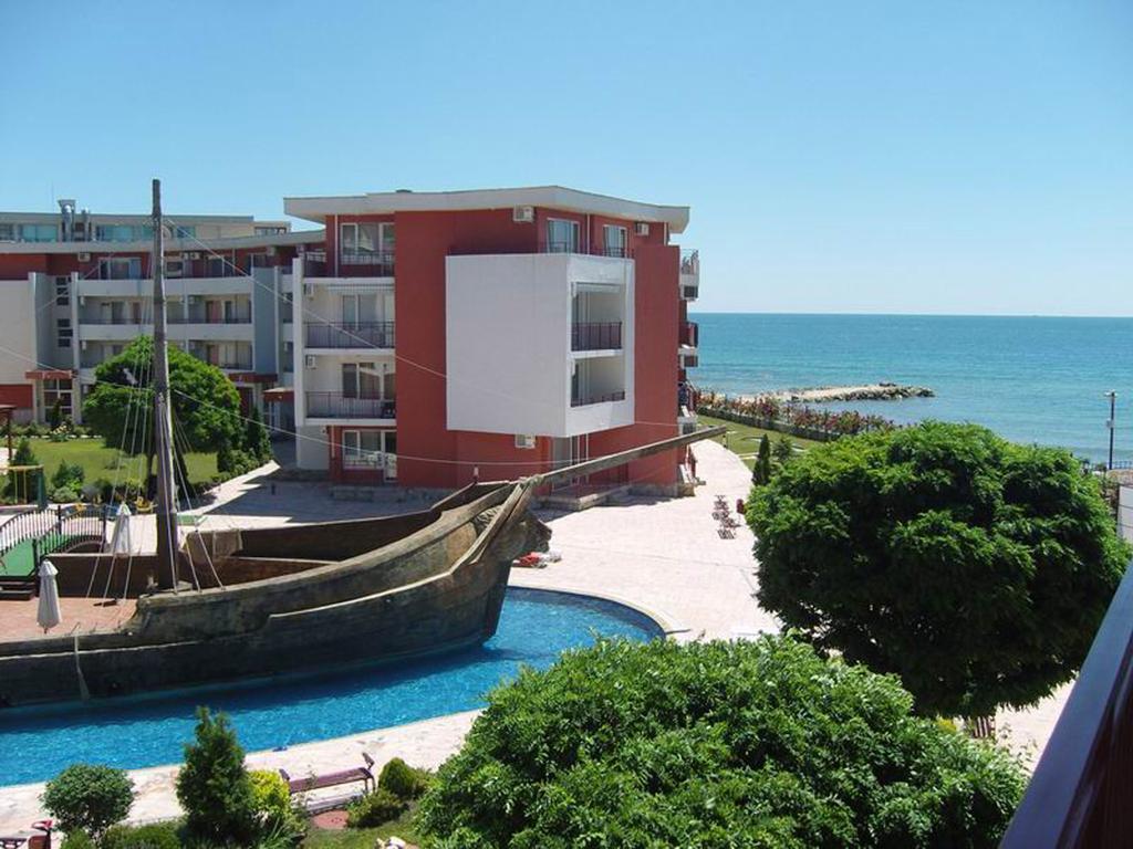 Gt Privilege Fort Beach Apartments Elenite Buitenkant foto
