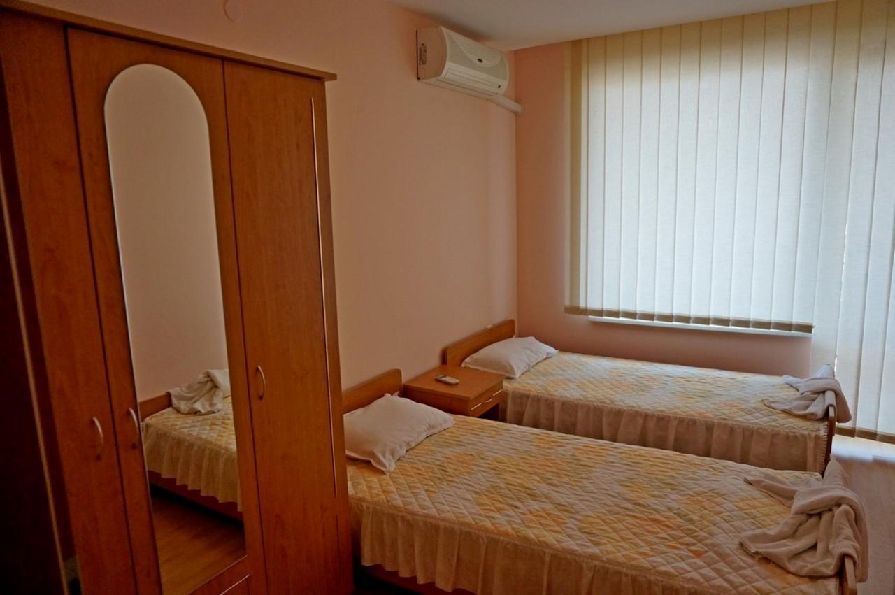 Gt Privilege Fort Beach Apartments Elenite Buitenkant foto