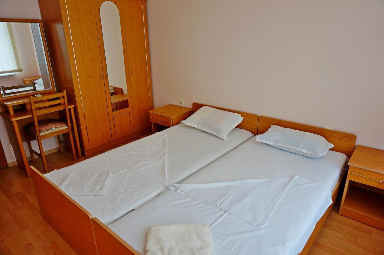 Gt Privilege Fort Beach Apartments Elenite Buitenkant foto