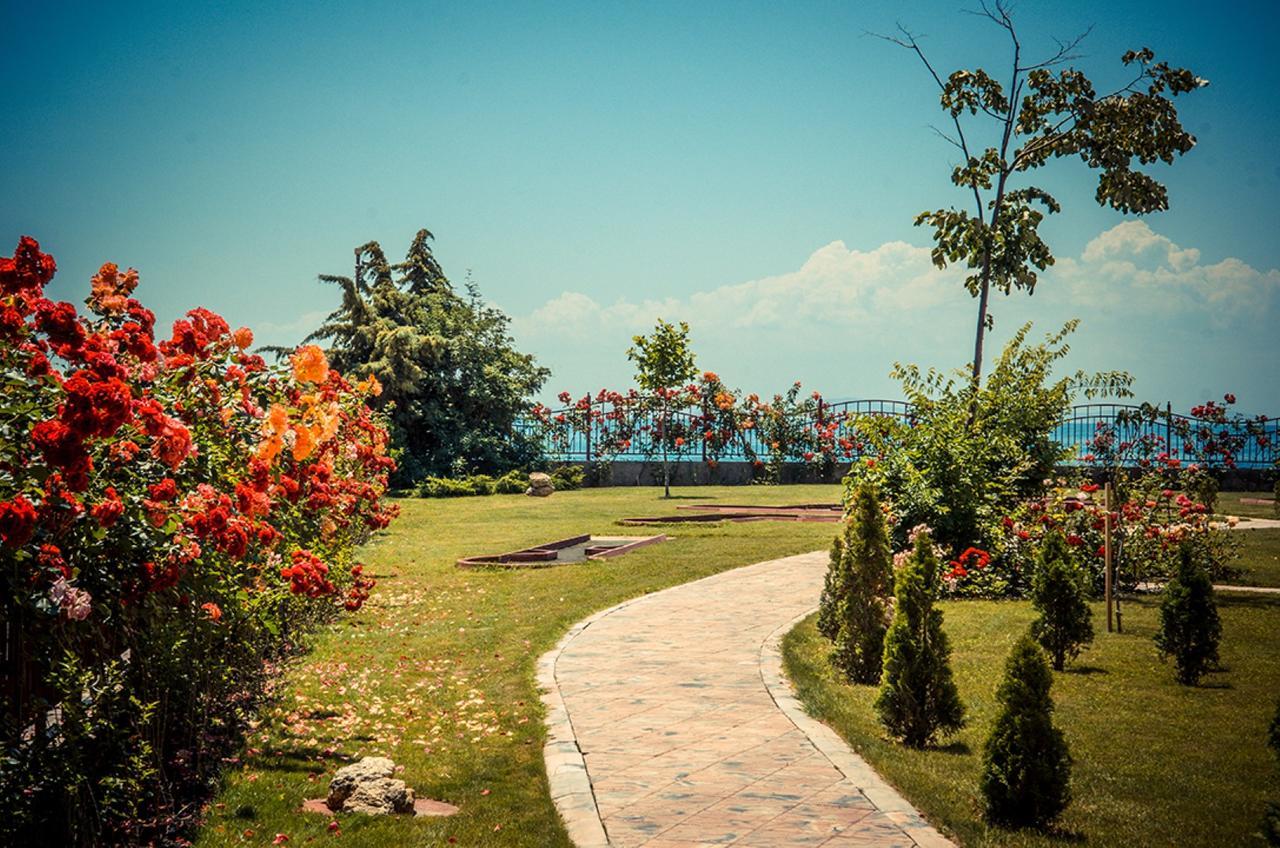 Gt Privilege Fort Beach Apartments Elenite Buitenkant foto