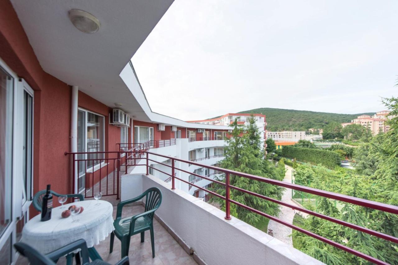 Gt Privilege Fort Beach Apartments Elenite Buitenkant foto
